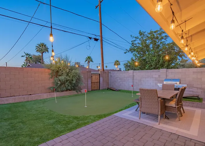 Spacious 4bd With Pool And Putting Near Old Town Holiday home Scottsdale