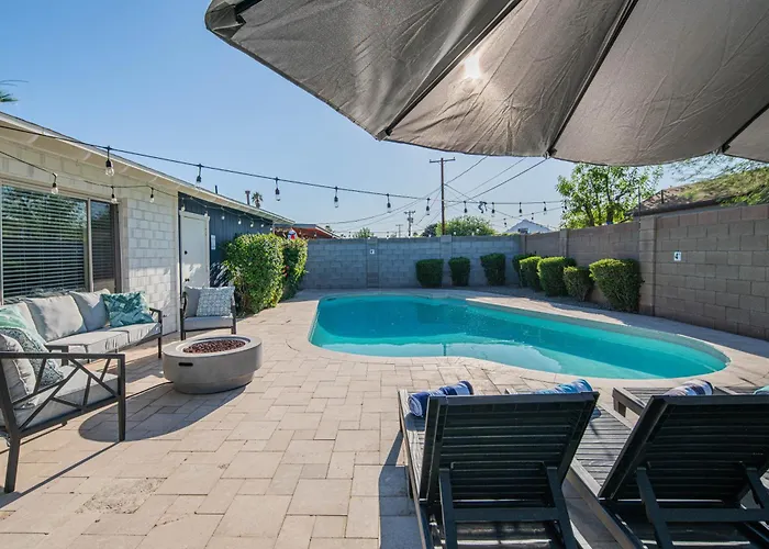 Spacious 4bd With Pool And Putting Near Old Town Scottsdale